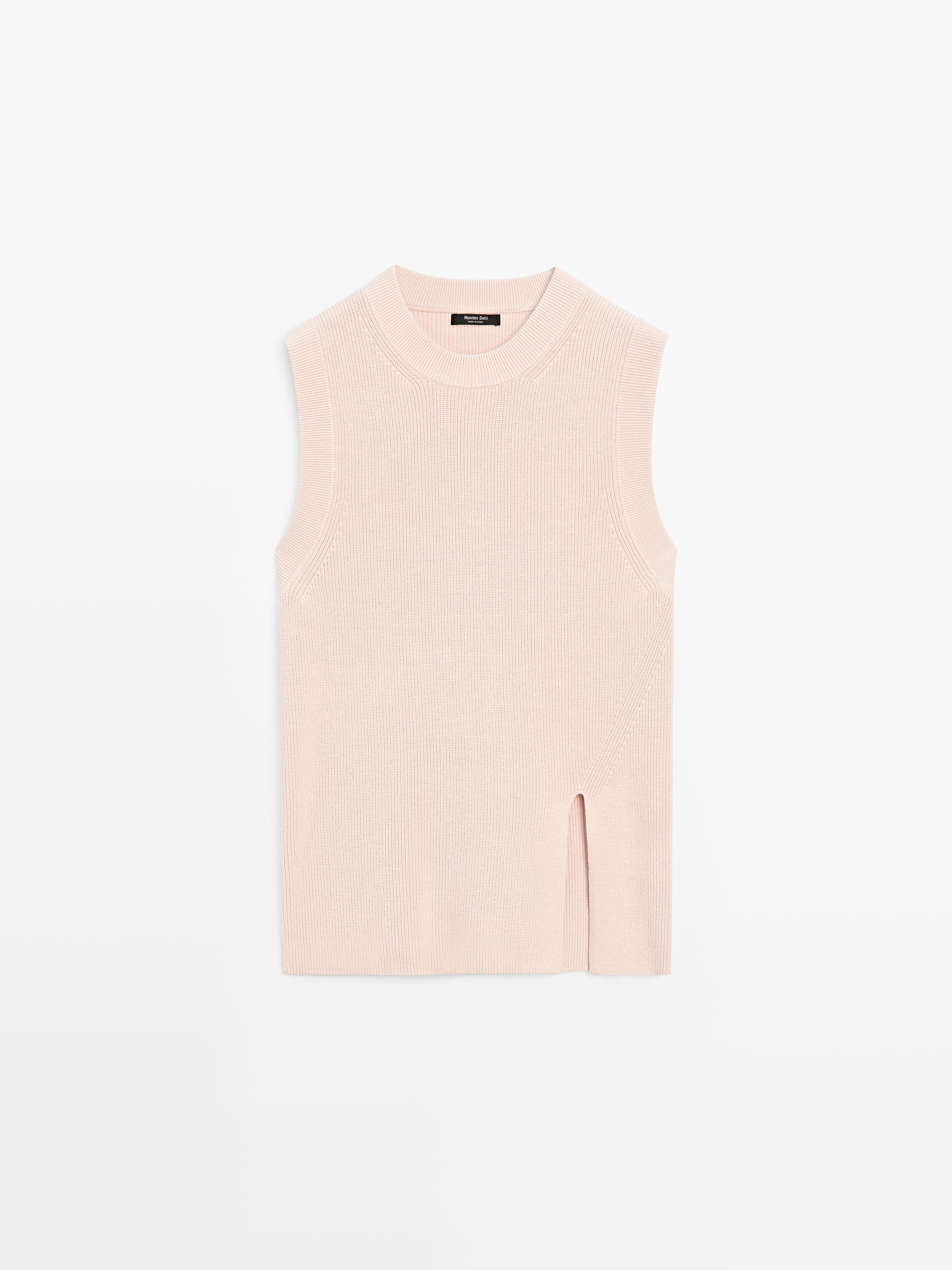 Knit top with crew neck